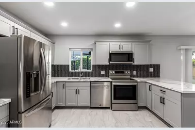 3336 E Earll Drive, Phoenix, AZ 85018 - Photo 12