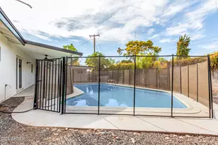 3336 E Earll Dr, Phoenix, AZ 85018 - Photo 36