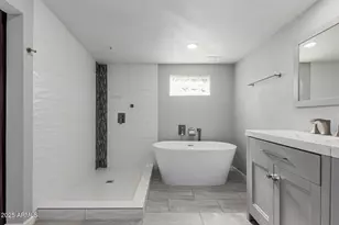 3336 E Earll Dr, Phoenix, AZ 85018 - Photo 18