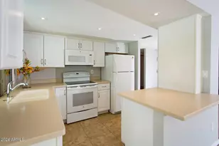 7232 S La Rosa Dr, Tempe, AZ 85283 - Photo 4
