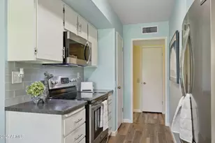 19033 N Signal Butte Cir, Sun City, AZ 85373 - Photo 10