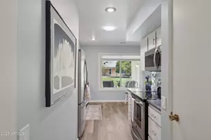 19033 N Signal Butte Cir, Sun City, AZ 85373 - Photo 12