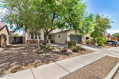 345 S 172nd Drive, Goodyear, AZ 85338 - Photo 6