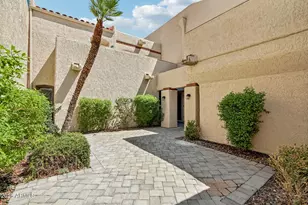 2626 E Arizona Biltmore Cir, Phoenix, AZ 85016 - Photo 4