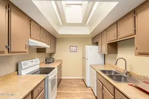 704 S Lebanon Ln, Tempe, AZ 85288 - Photo 10