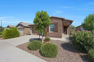 98 E Leo Pl, Chandler, AZ 85249 - Photo 2