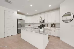 98 E Leo Pl, Chandler, AZ 85249 - Photo 6