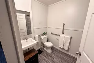 8401 N 67th Ave, Glendale, AZ 85302 - Photo 10