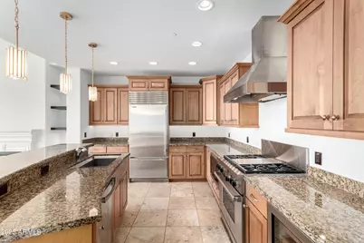 8 Biltmore Estate #202, Phoenix, AZ 85016 - Photo 6