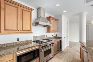 8 Biltmore Estate, Phoenix, AZ 85016 - Photo 8