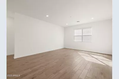 22583 W Pontiac Drive, Surprise, AZ 85387 - Photo 10