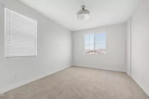 13359 W Eagle Feather Rd, Peoria, AZ 85383 - Photo 26