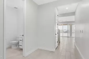 13359 W Eagle Feather Rd, Peoria, AZ 85383 - Photo 2