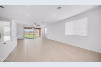 13362 W Eagle Feather Road, Peoria, AZ 85383 - Photo 10