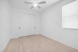 13362 W Eagle Feather Rd, Peoria, AZ 85383 - Photo 4