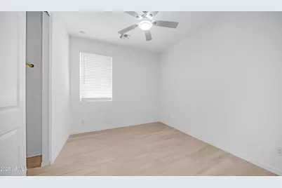 13362 W Eagle Feather Road, Peoria, AZ 85383 - Photo 8