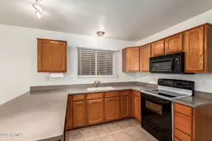 2901 E Woodland Dr, Phoenix, AZ 85048 - Photo 12