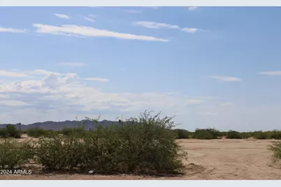 4245 N Roble Circle #5, Eloy, AZ 85131 - Photo 1