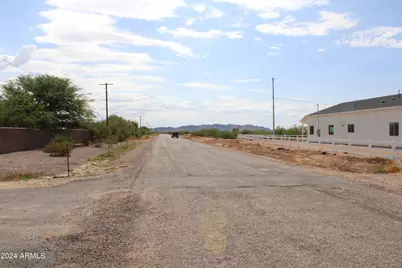 4245 N Roble Circle #5, Eloy, AZ 85131 - Photo 8