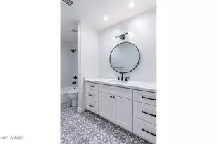 8672 N 64th Pl, Paradise Valley, AZ 85253 - Photo 22