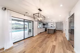 8672 N 64th Pl, Paradise Valley, AZ 85253 - Photo 10