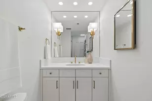 5654 E Mesquite Ln, Phoenix, AZ 85018 - Photo 42