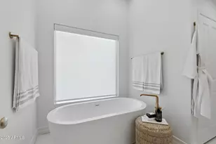 5654 E Mesquite Ln, Phoenix, AZ 85018 - Photo 32