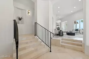 5654 E Mesquite Ln, Phoenix, AZ 85018 - Photo 6