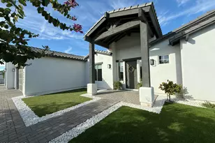 37227 N 11th Ave, Phoenix, AZ 85086 - Photo 2