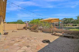 3829 E Branham Ln, Phoenix, AZ 85042 - Photo 24