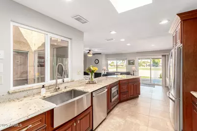 11837 S Tonopah Drive, Phoenix, AZ 85044 - Photo 2