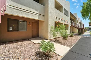 3301 E Earll Dr, Phoenix, AZ 85018 - Photo 1