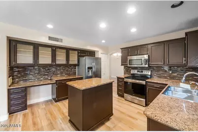 1691 W Commerce Avenue, Gilbert, AZ 85233 - Photo 12