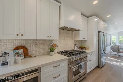 10226 E Pine Valley Road, Scottsdale, AZ 85255 - Photo 2