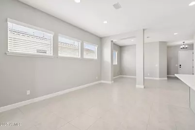 5623 N 193rd Drive, Litchfield Park, AZ 85340 - Photo 8