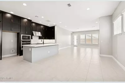 5623 N 193rd Drive, Litchfield Park, AZ 85340 - Photo 2