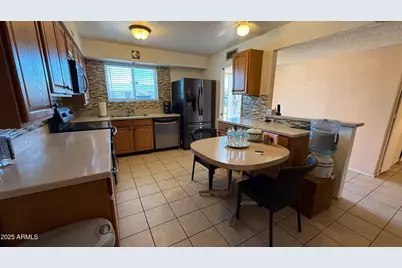 8524 W Weldon Avenue, Phoenix, AZ 85037 - Photo 6