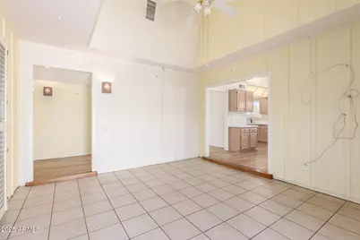 10615 W Roundelay Circle, Sun City, AZ 85351 - Photo 8