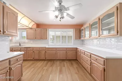 10615 W Roundelay Circle, Sun City, AZ 85351 - Photo 12