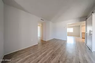 19838 N Pine Springs Dr, Sun City, AZ 85373 - Photo 6