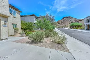 9012 W Yellow Bird Ln, Peoria, AZ 85383 - Photo 8