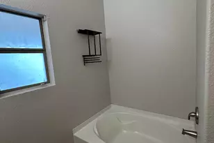 21842 N 34th Ave, Phoenix, AZ 85027 - Photo 16