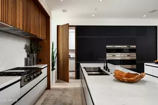 5611 N Wilkinson Rd, Paradise Valley, AZ 85253 - Photo 8