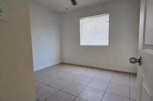 7752 W Flower St, Phoenix, AZ 85033 - Photo 16