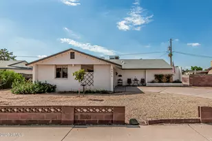 5915 W Hazelwood St, Phoenix, AZ 85033 - Photo 1