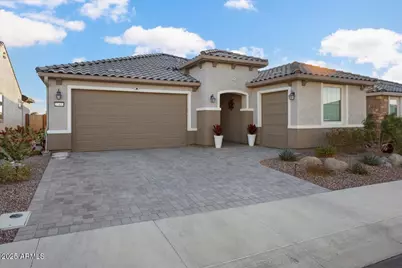 27453 W Wahalla Lane, Buckeye, AZ 85396 - Photo 4