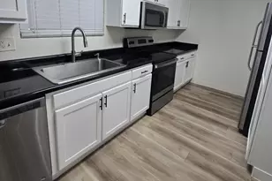 3207 W Joan De Arc Ave, Phoenix, AZ 85029 - Photo 8