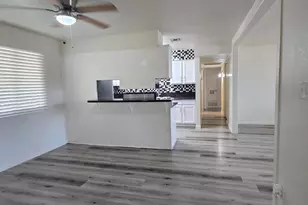 2048 W Pecan Rd, Phoenix, AZ 85041 - Photo 10