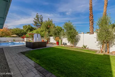 1948 E Jeanine Drive, Tempe, AZ 85284 - Photo 12