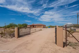 28436 W Bearskin Rd, Casa Grande, AZ 85193 - Photo 2